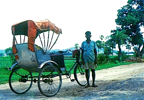 Cycle rickshaw, Bodh Gaya 1950 © John Cool