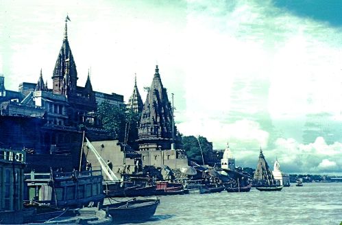 Benares temples and ghats, 1950 © John Cool